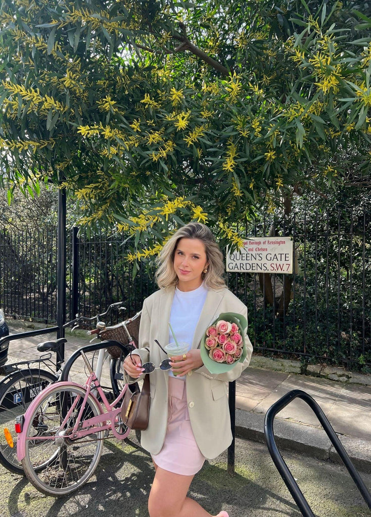 LDN Blooming With Annalise
